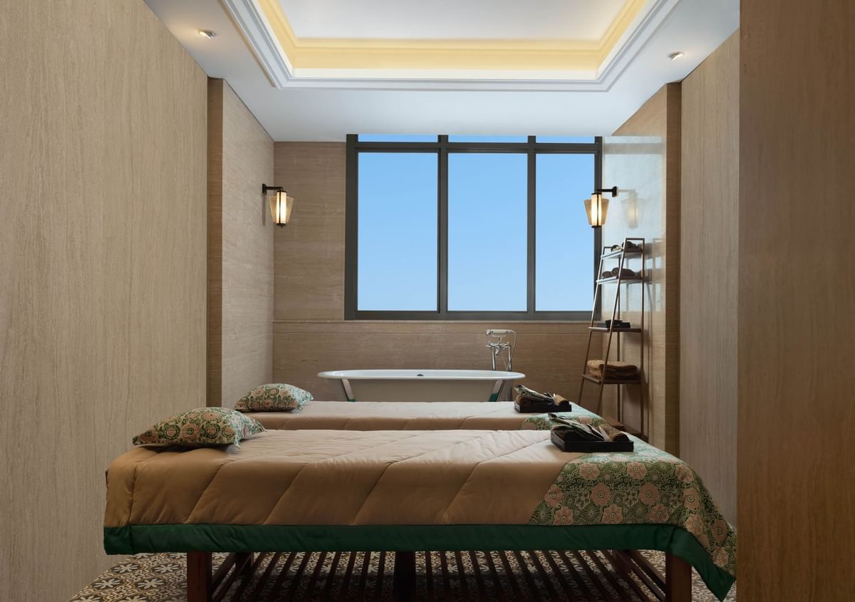 Hotel Tentrem Semarang 11/19