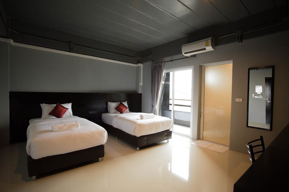 B-Black Residence 12/48