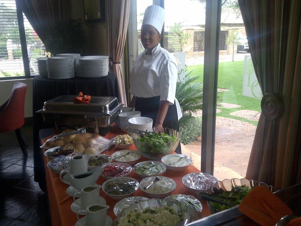 Soli Deo Gloria Boutique Hotel 14/16