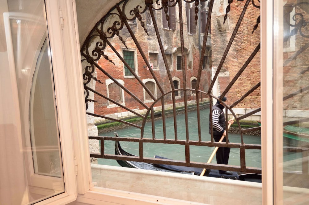 Charming Venice Apartments 45/78