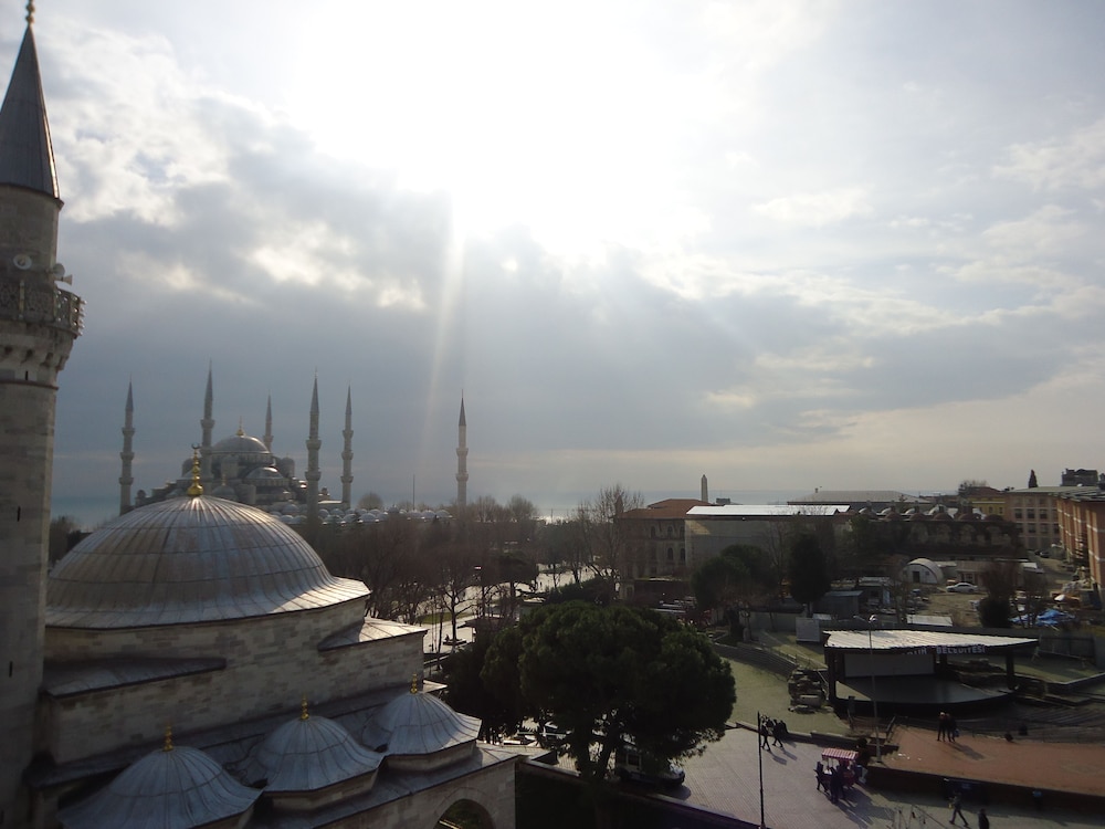 Lapis Inn Hotel and Spa (ex. Ambassador Hotel Istanbul) 61/67