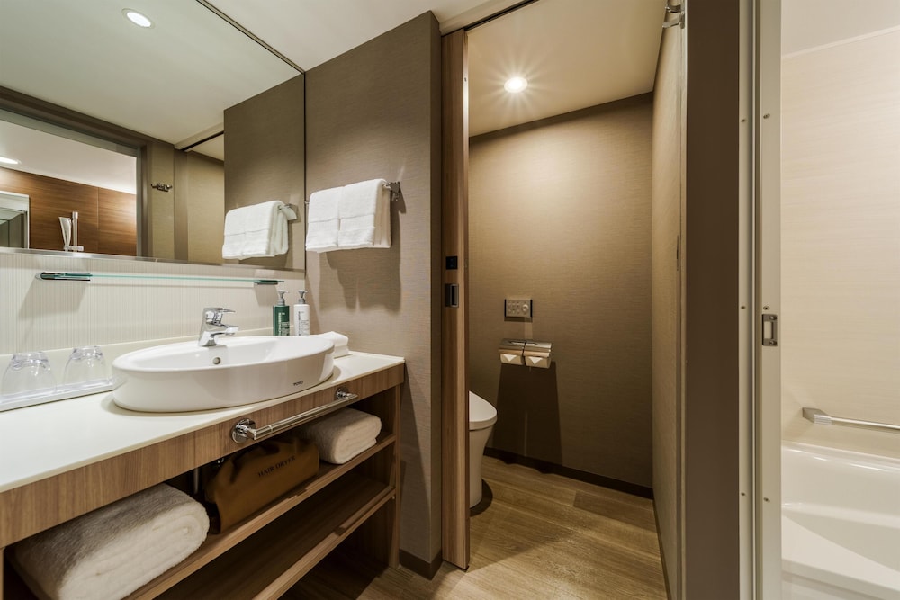 The Square hotel Yokohama Minatomirai 45/47