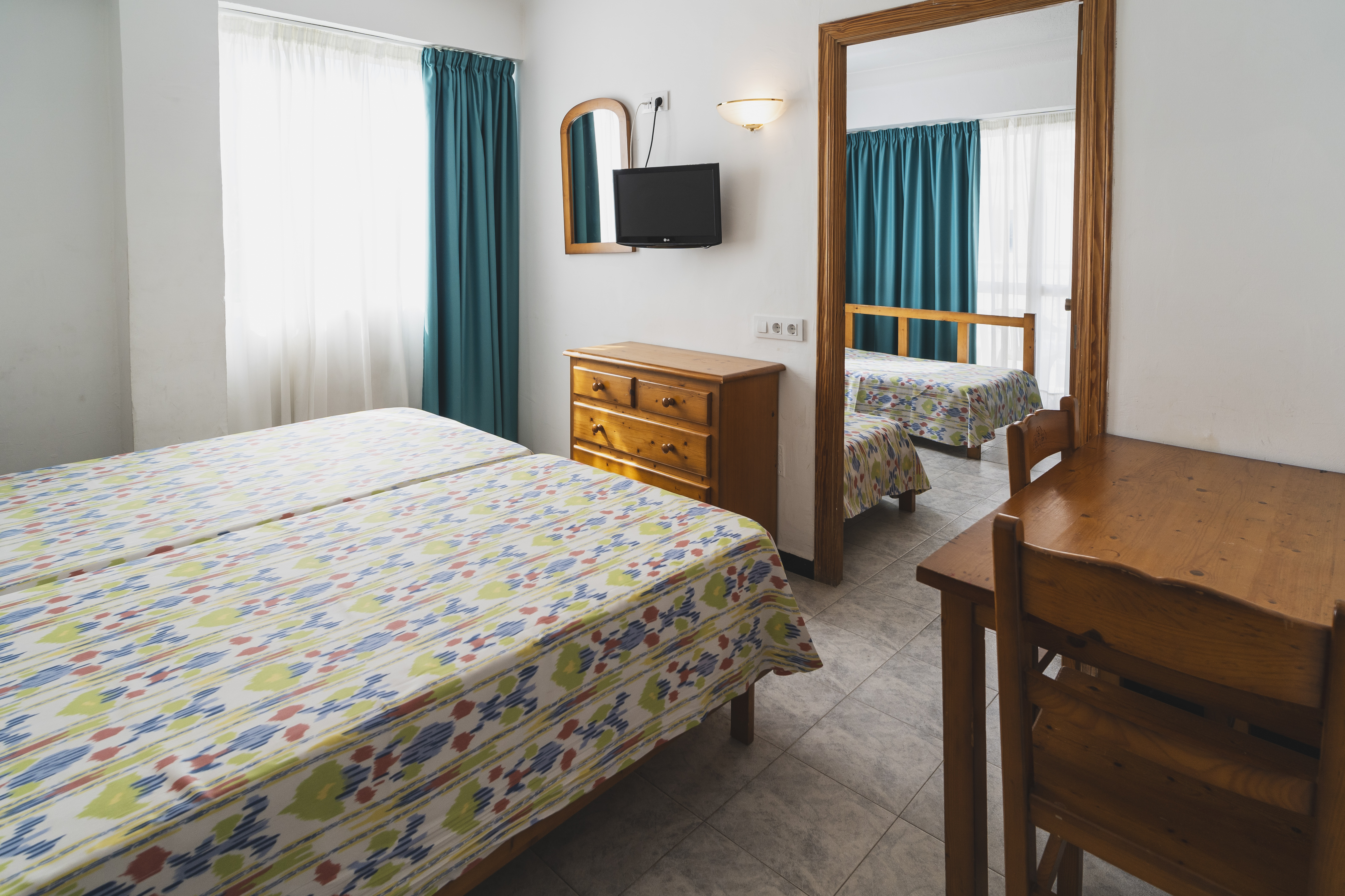Premium, Double Bed