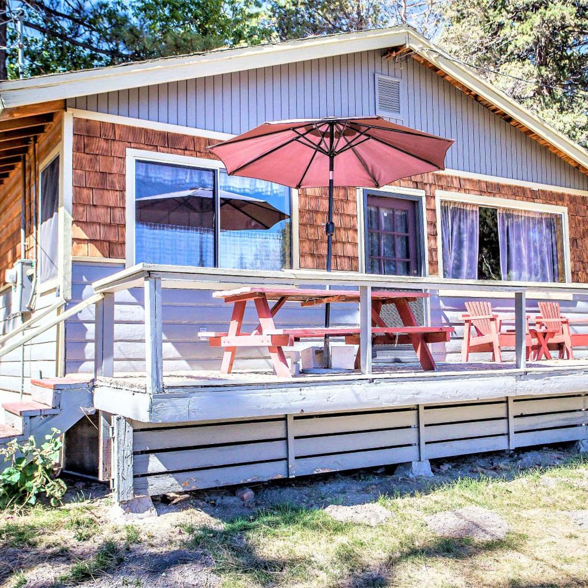 Lakefront Family Cabin by Big Bear Vacations 3/30