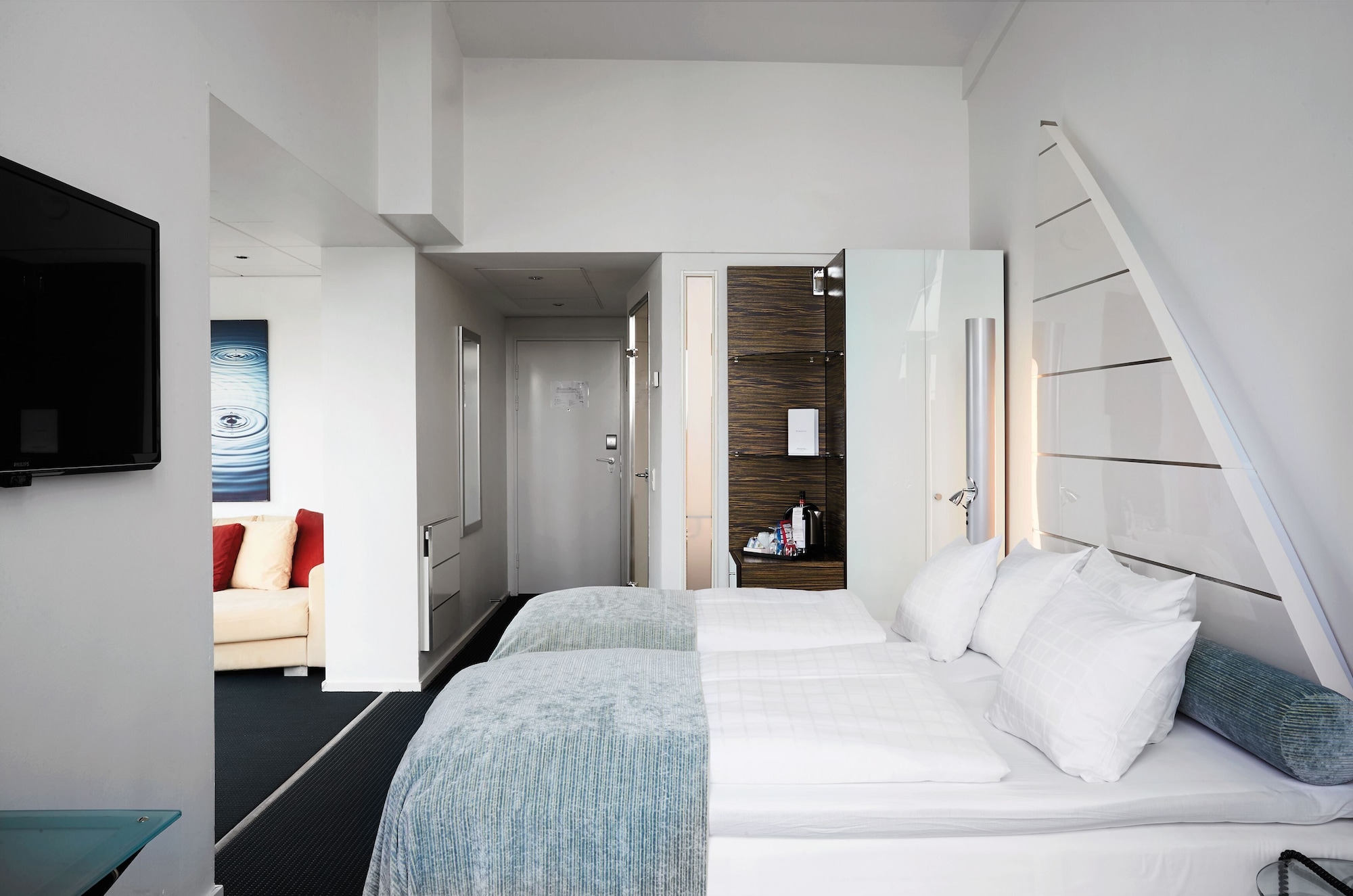 JUNIOR SUITE, KING BED