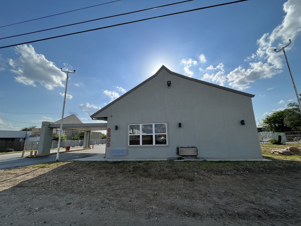 中城套房酒店(Mid Towne Inn & Suites San Antonio) 图片2