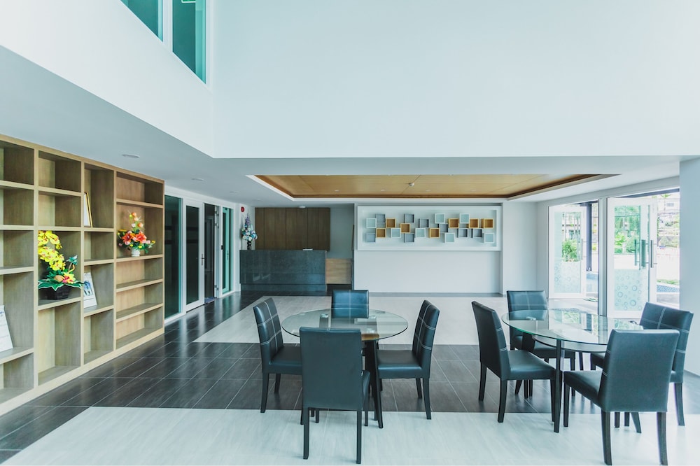 Condo in Kata in Ozone - Unit A708 13/23