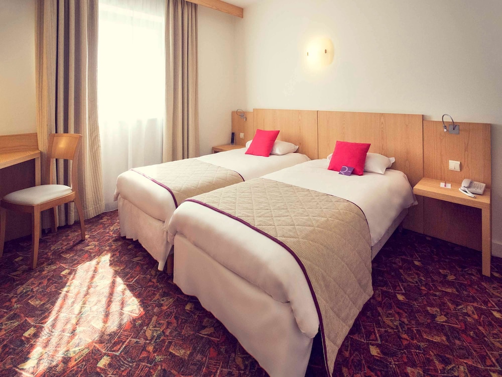 MERCURE TOURS SUD 23/77