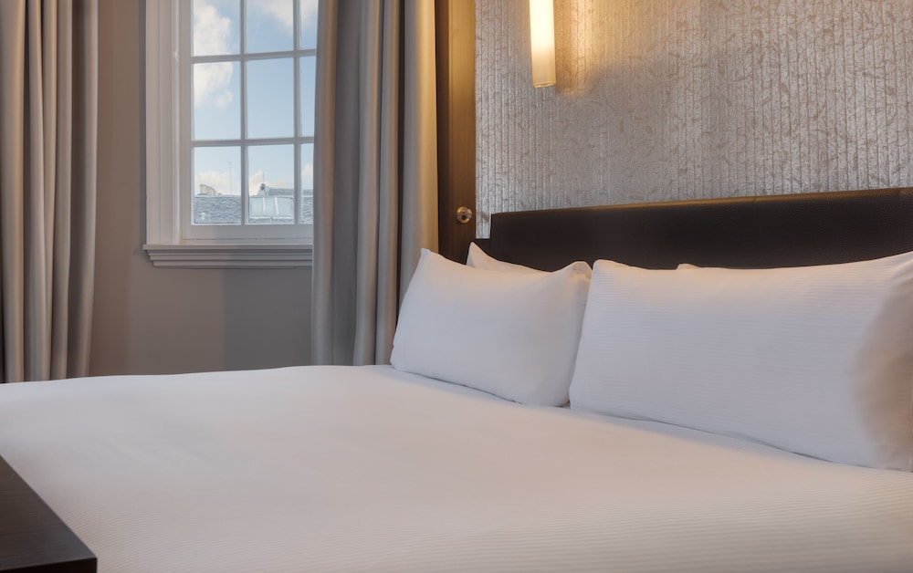 Doubletree By Hilton Edinburgh City Centre 24/64