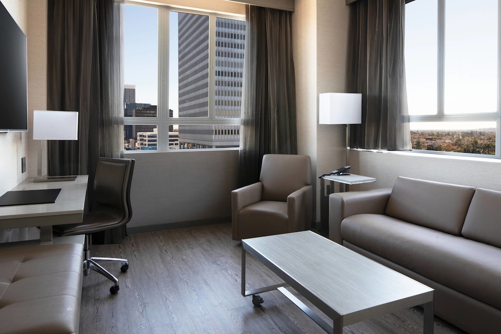AC Hotel by Marriott Beverly Hills 37/54