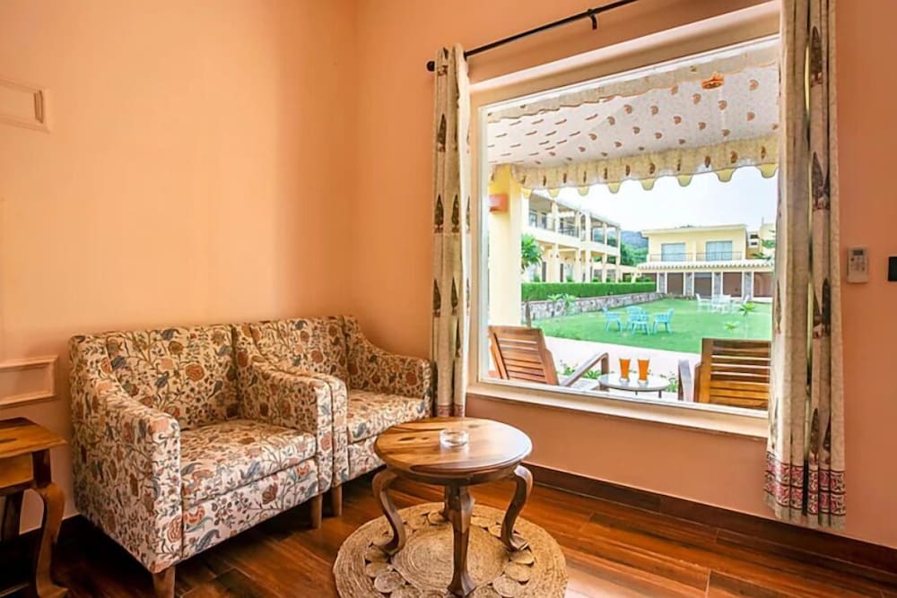 Ratan Villas Sariska 26/50