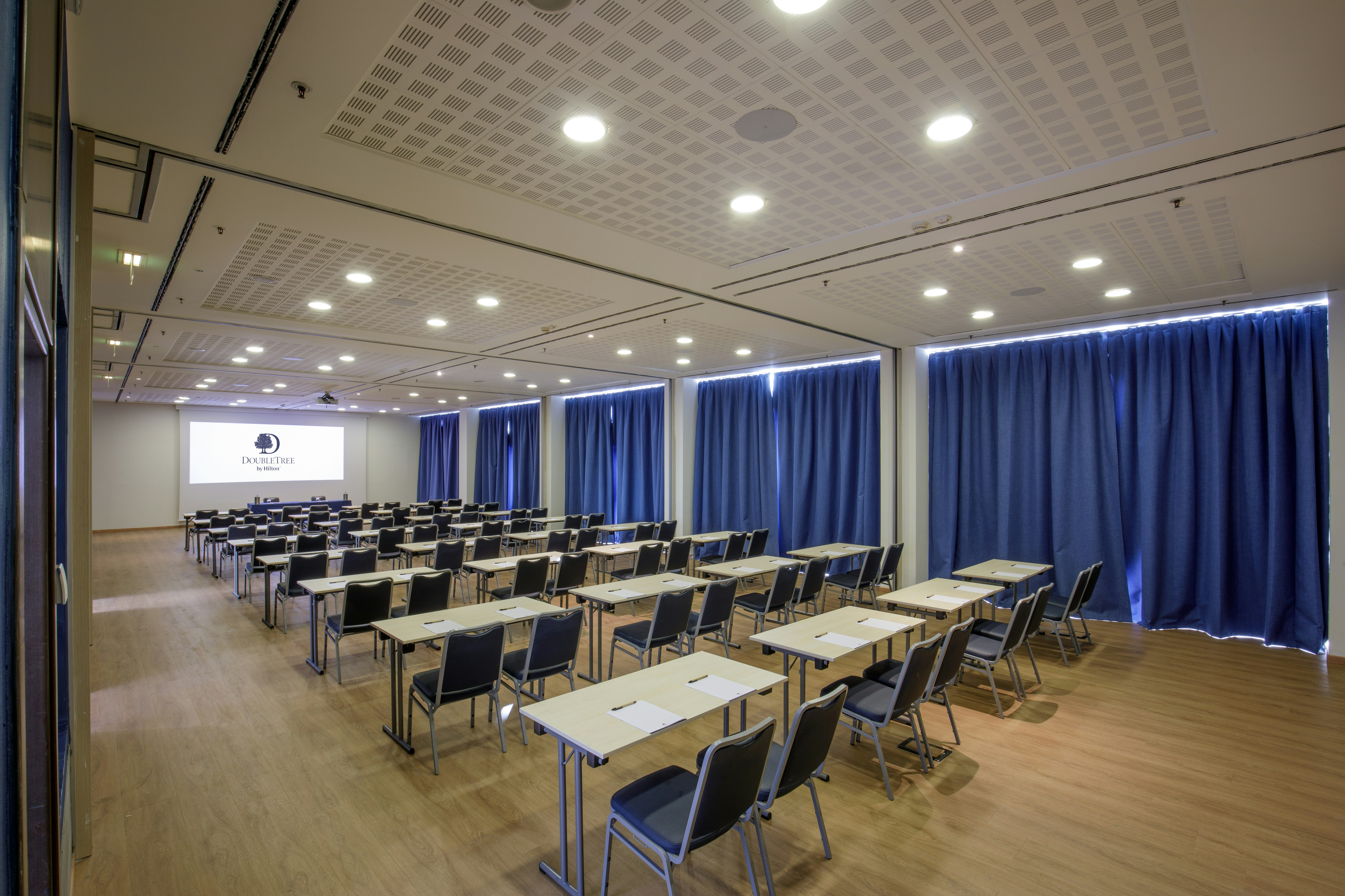 DOUBLETREE BY HILTON MILAN 68/83