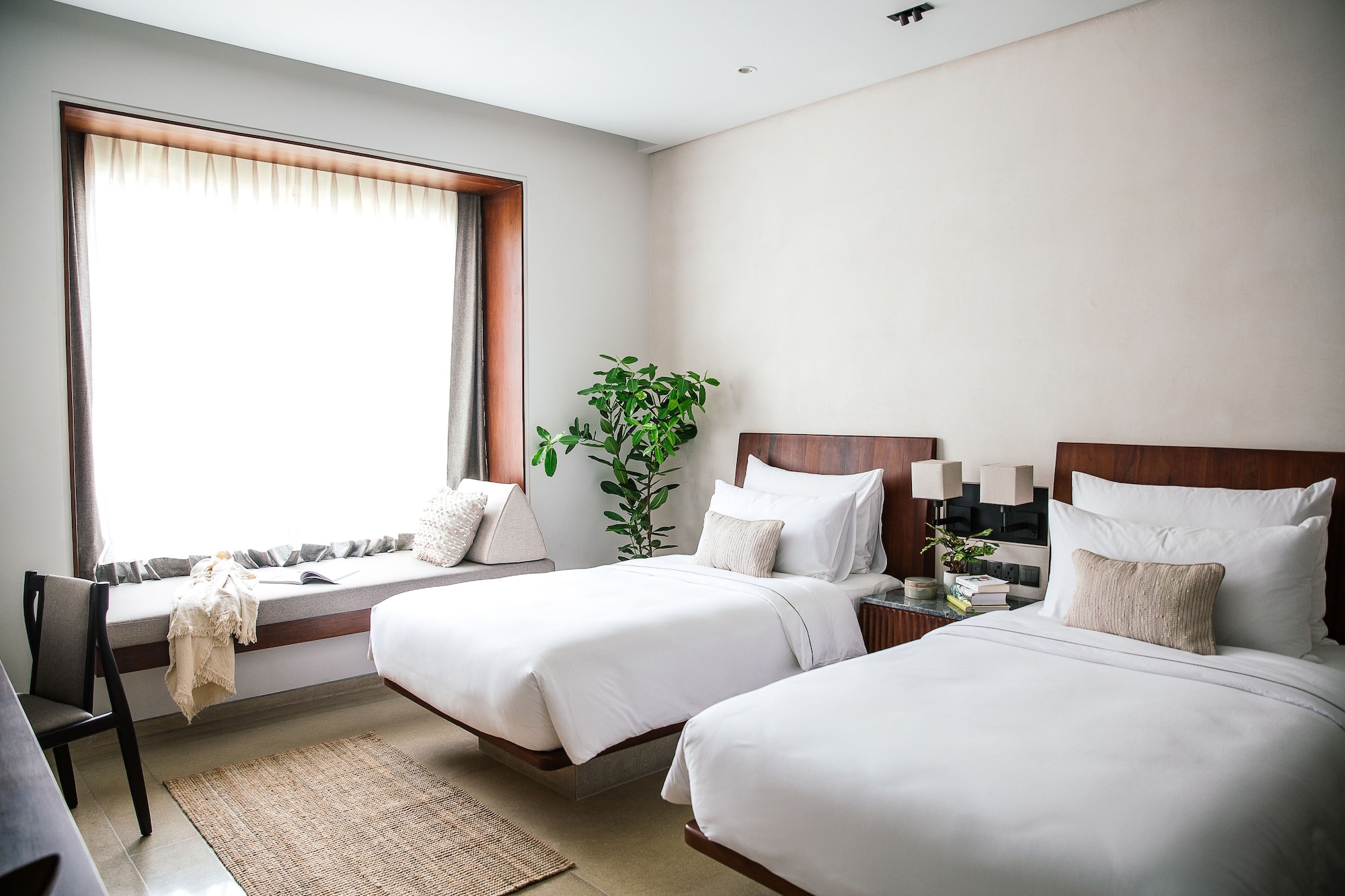 Urban, Deluxe, Twin Beds