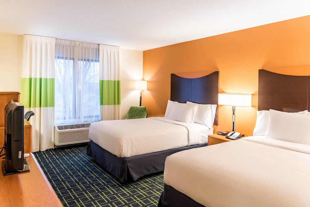 Fairfield Inn Suites Muskegon Norton Shores 9/48