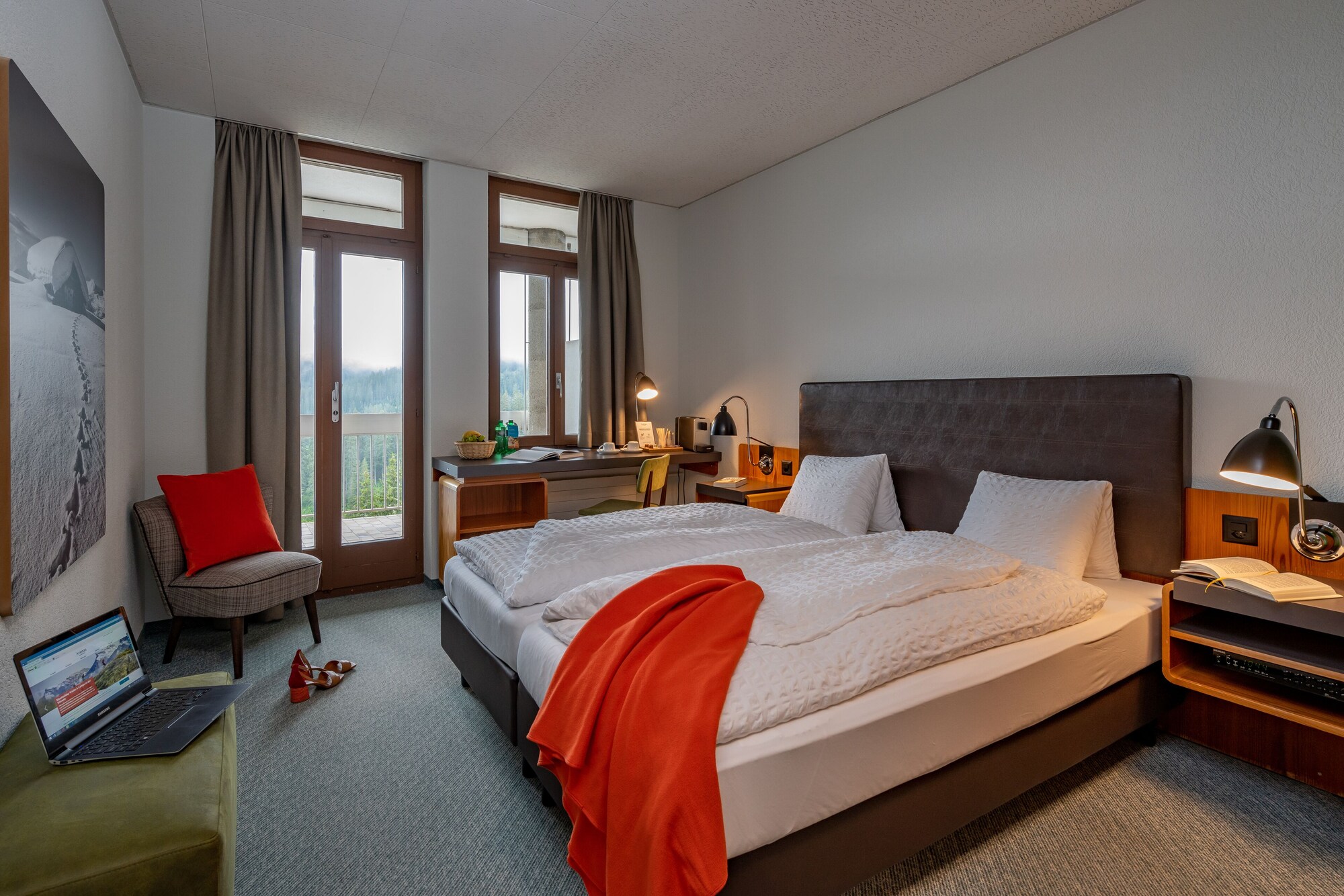 Comfy, Twin Beds, Mountain View