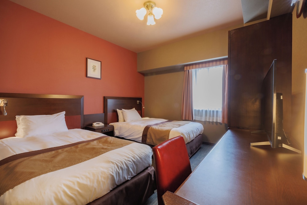 Standard, Twin Beds