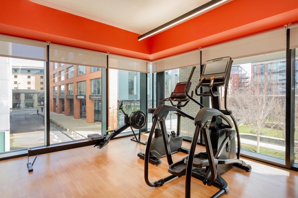 Hyatt Place Leeds 24/40