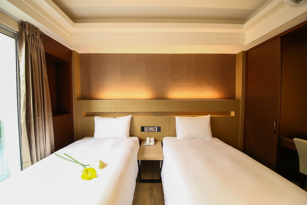 Talmud Tainan Suites 40/65