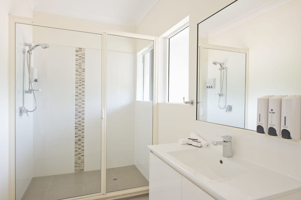 PARK REGIS ANCHORAGE 33/78