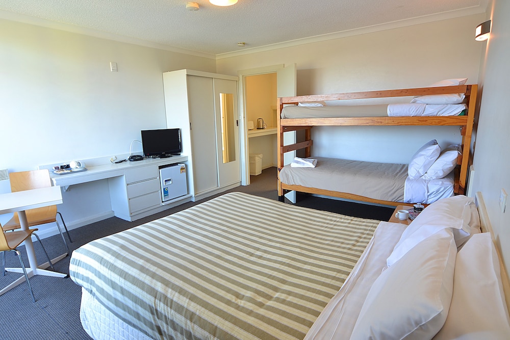 Alexander Motor Inn & Apartments 17/60