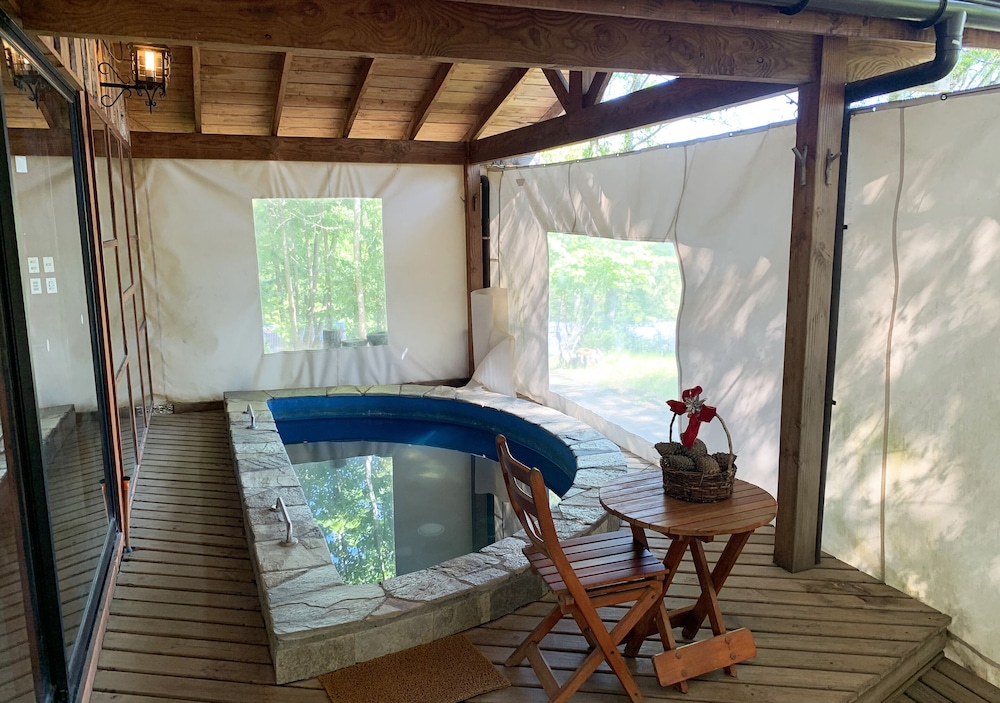 swimming pool spa