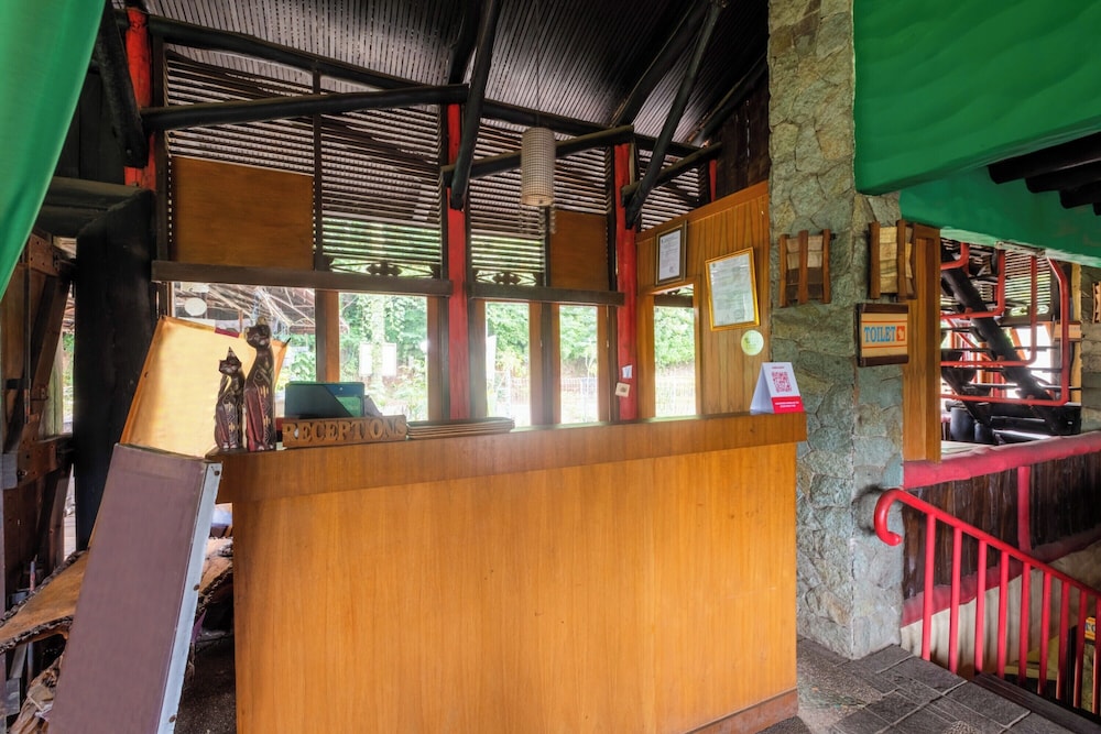 OYO 2640 Rumah Kayu Cottage Syariah 13/17