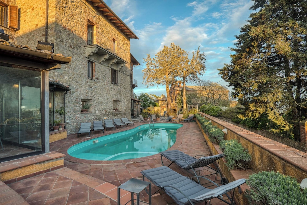 Relais La Fattoria 54/58
