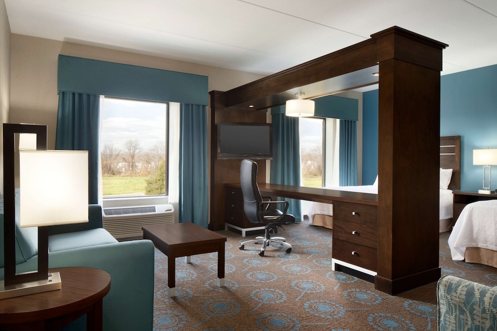 Hampton Inn Suites Edgewood Aberdeen South Md 36/38