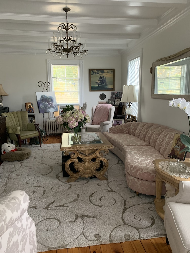 The Hydrangea Inn 8/27
