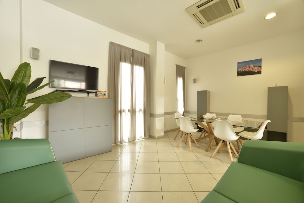 Hotel La Marina 32/63