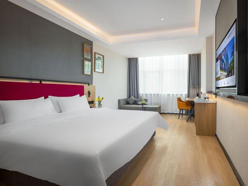 Deluxe, Queen Bed