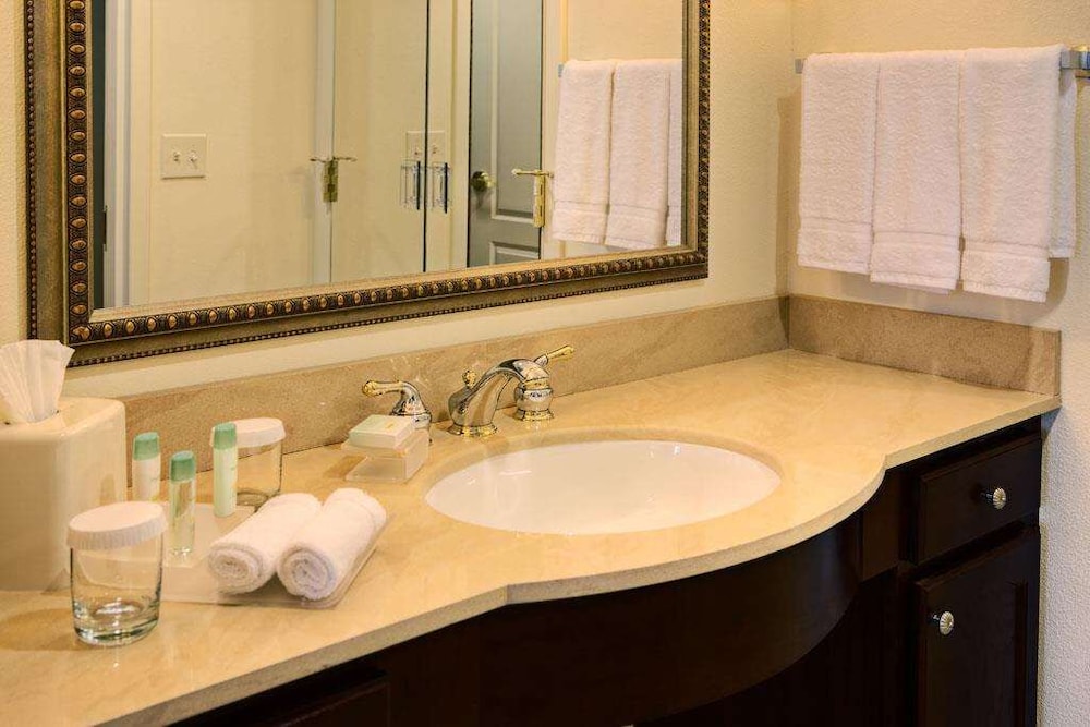 Homewood Suites by Hilton East Rutherford - Meadowlands, NJ 26/81