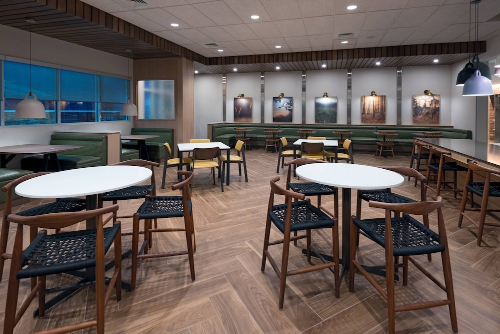 Fairfield Inn & Suites by Marriott Charlotte Monroe 24/28