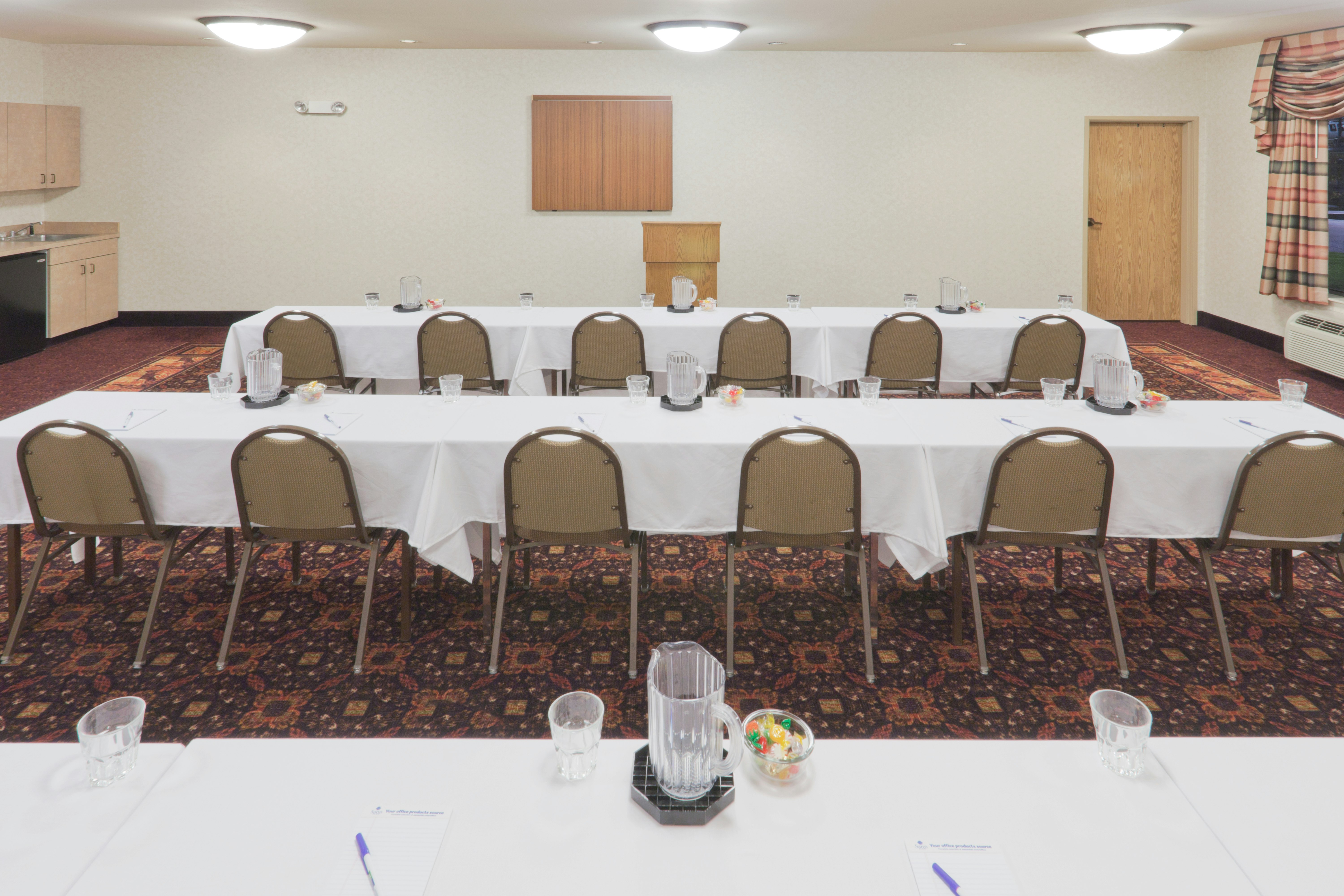 Holiday Inn Express Hotel And Suites Gillette 65/76