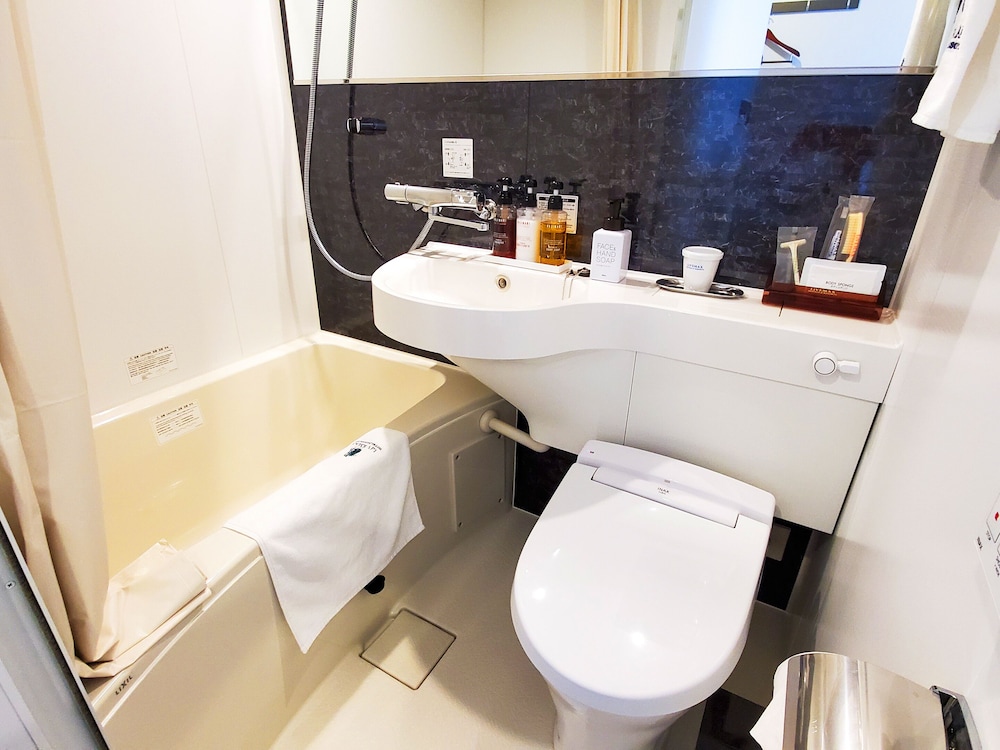 Hotel Livemax Chiba Soga Ekimae 20/21