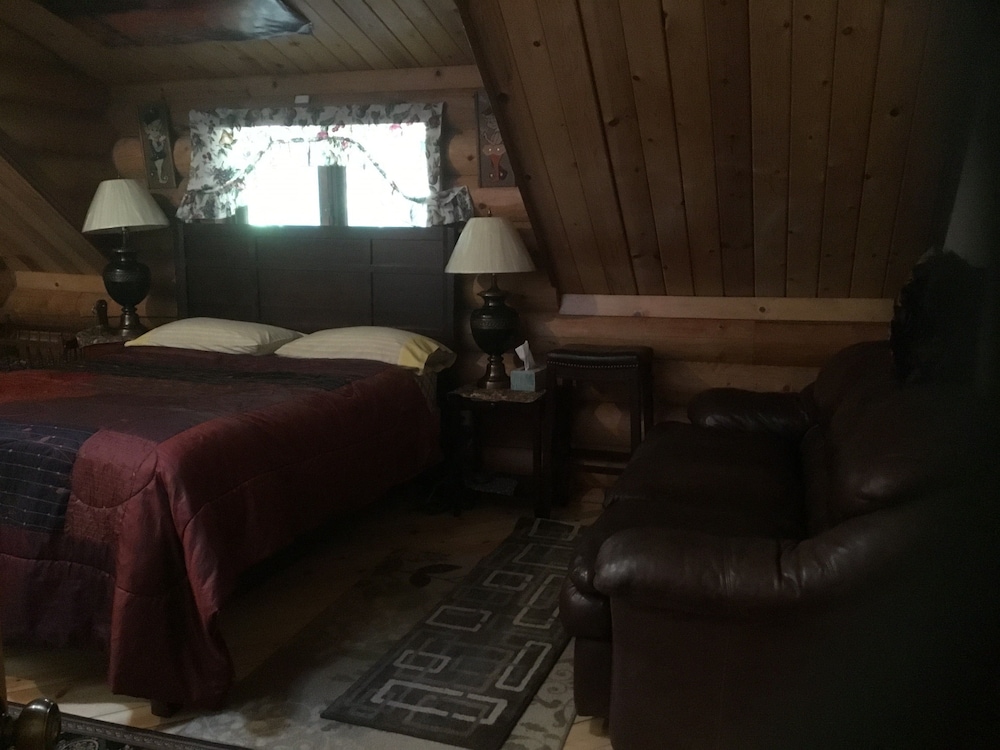 Redwood Log Cabin 9/12