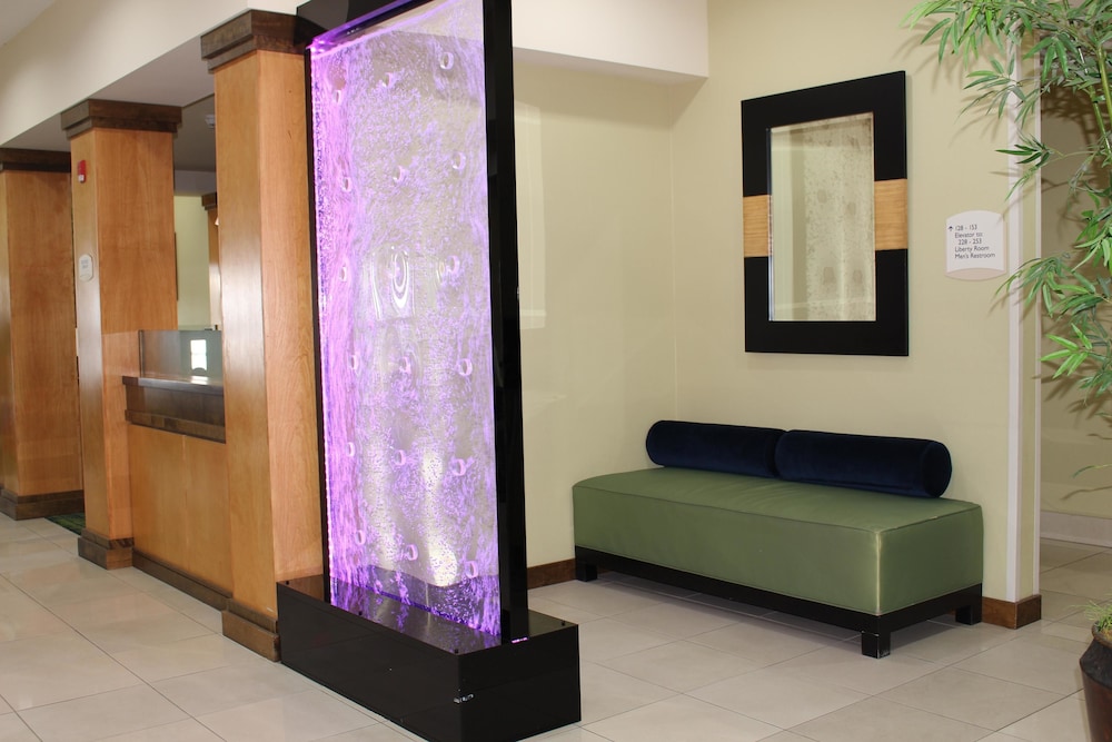 Fairfield Inn Suites Kansas City Liberty 12/40