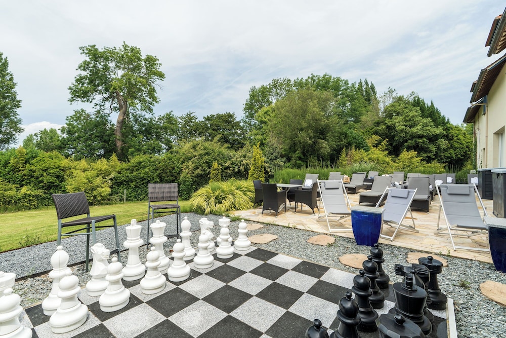 Hotel Le Manoir de La Poterie And Spa 64/72