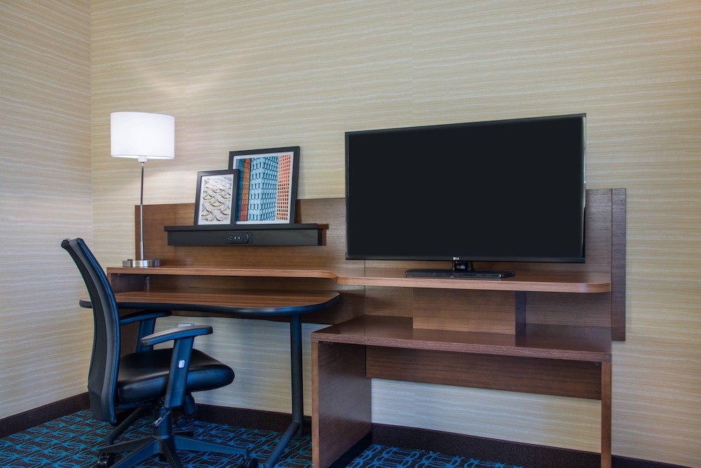 Fairfield Inn & Suites By Marriott Dayton 41/47