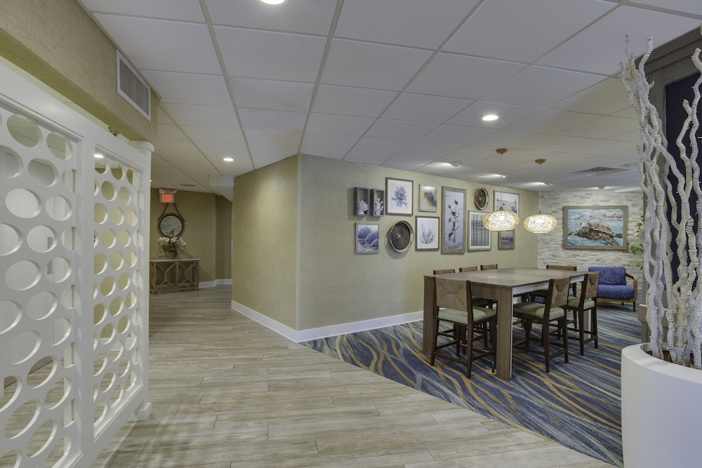 Nautilus Inn 28/64