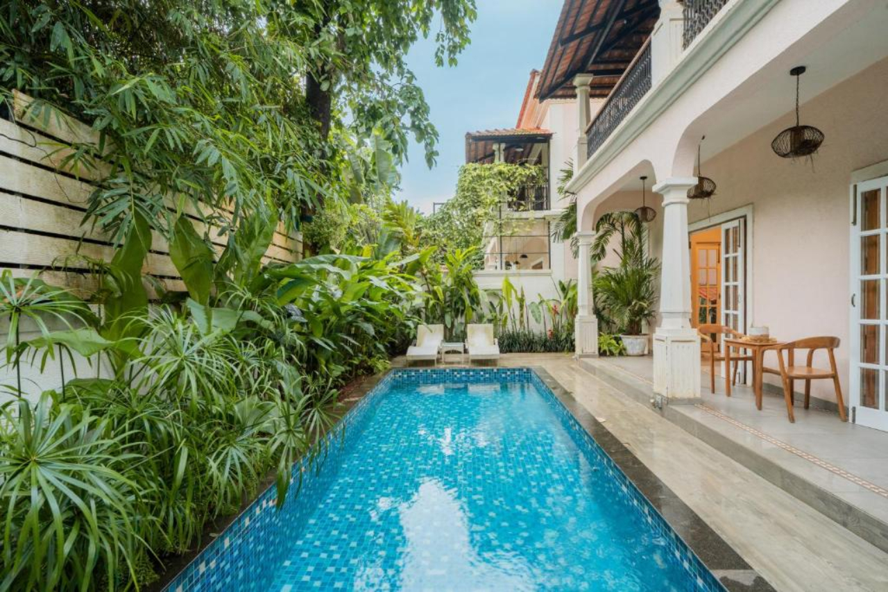 ELIVAAS Orion 3-BHK Villa With Private Pool 13/17