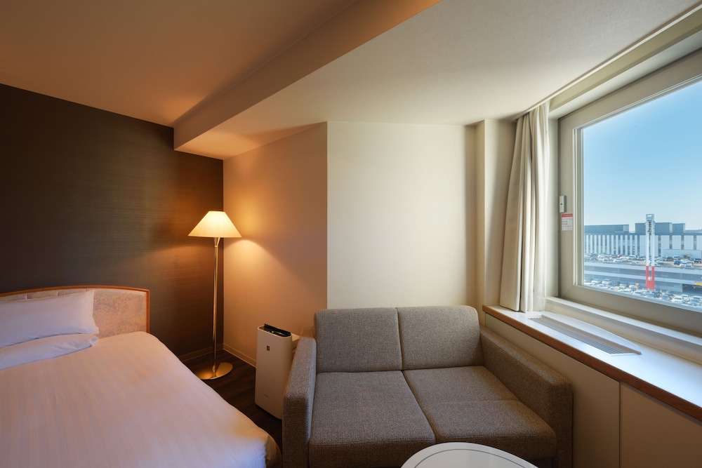 Air Terminal Hotel 9/32