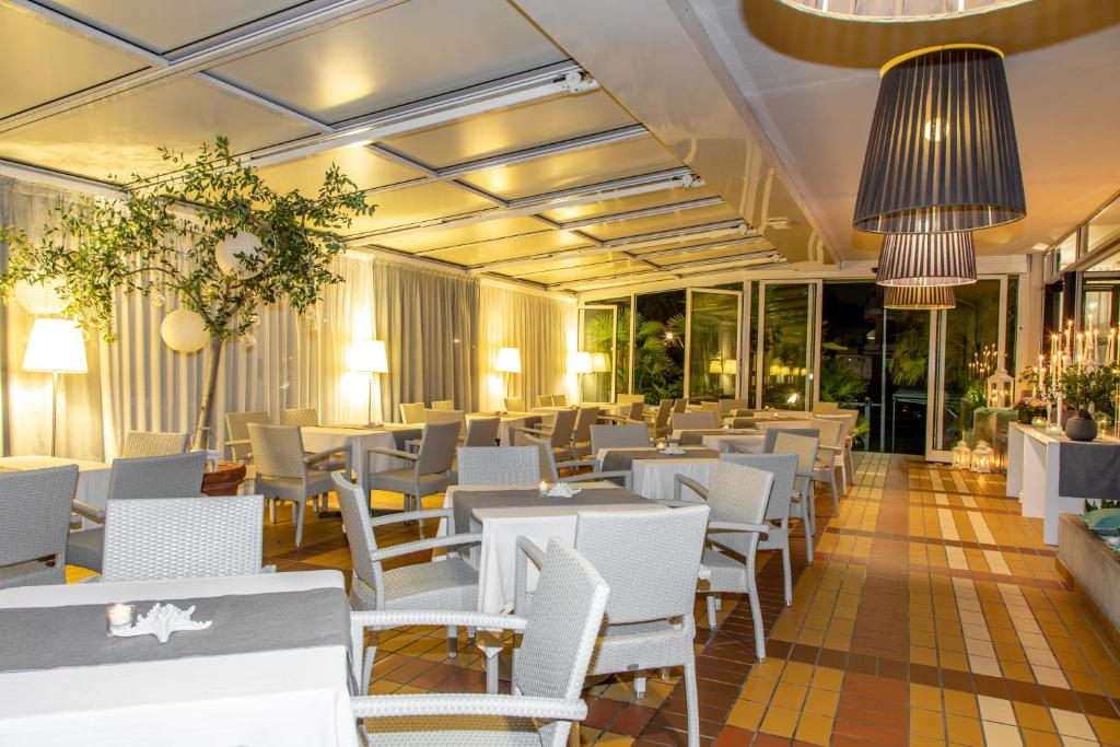 Hotel Santiago 18/21