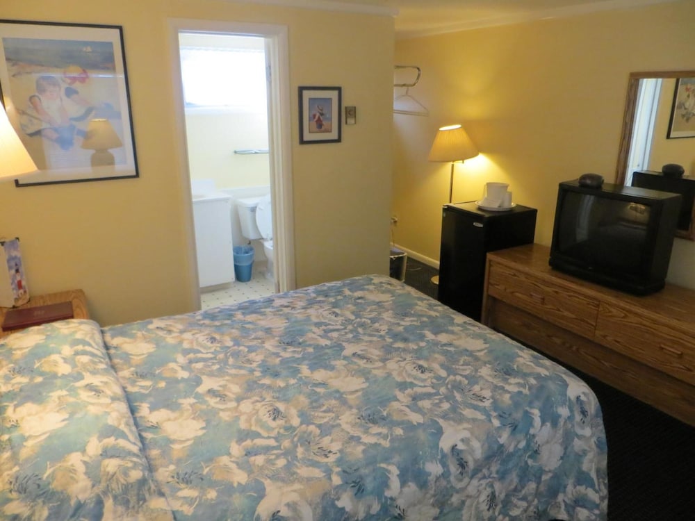 Sunrise Beach Motel 28/47