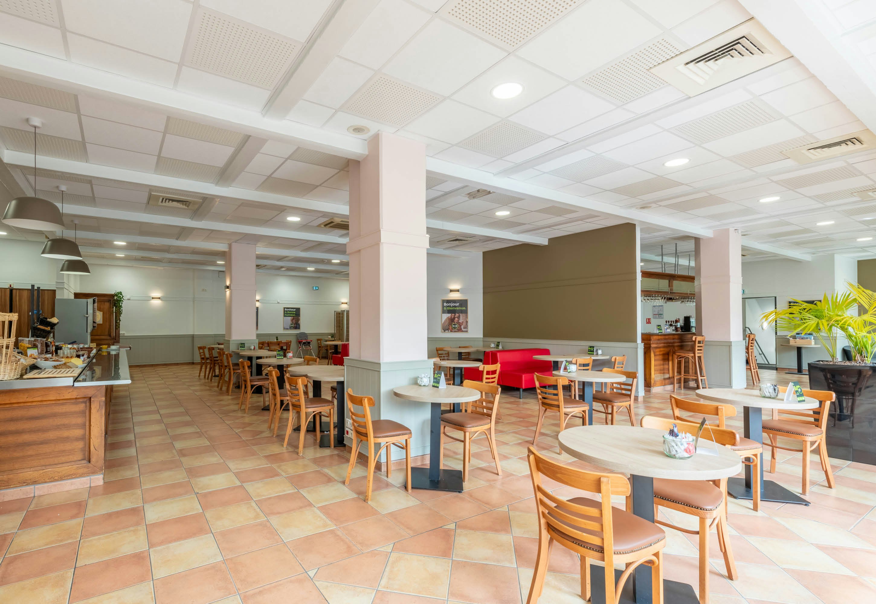 B&B HOTEL Amiens Centre Cathedrale 33/38