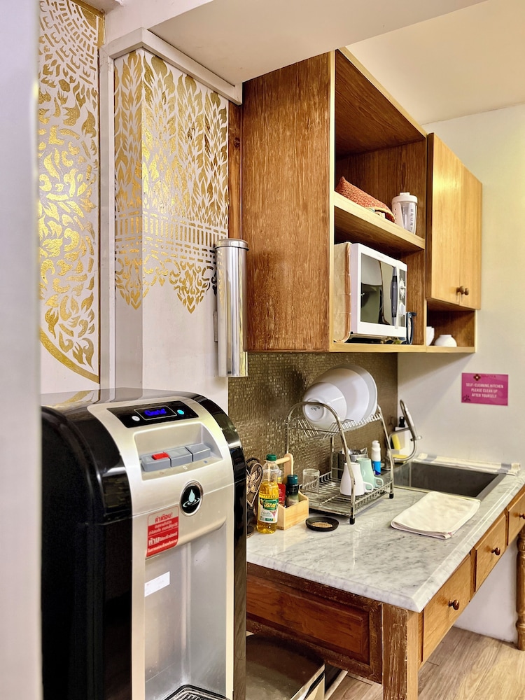 Lady M Hostel At Suvarnabhumi Airport - Female Only 46/49