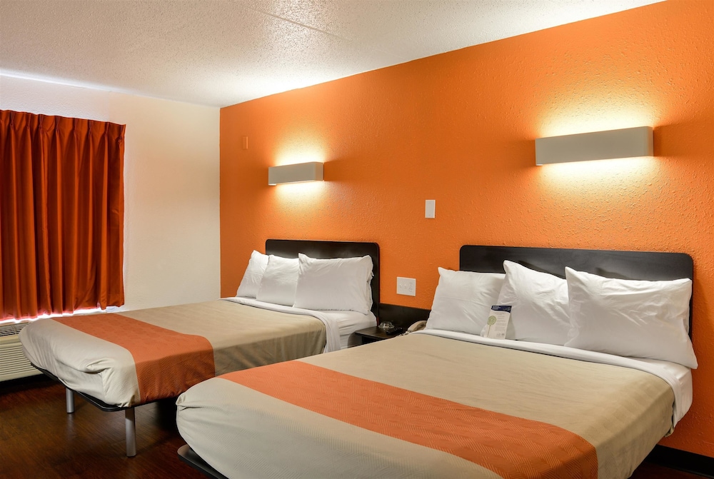 Motel6 Toledo, OH 20/36