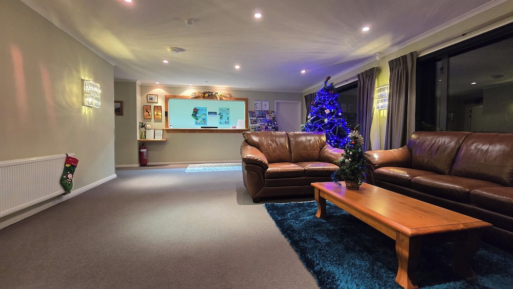 High Peaks Hotel 36/63