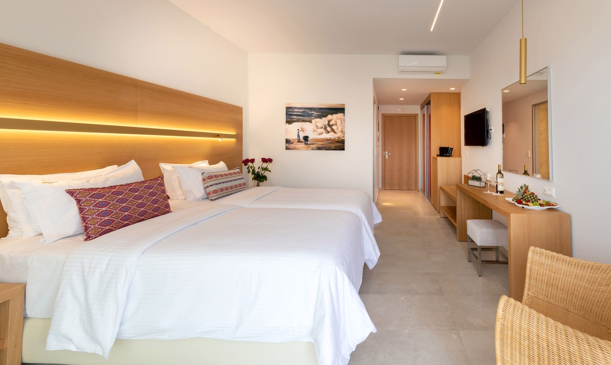 DOUBLE ROOM DELUXE