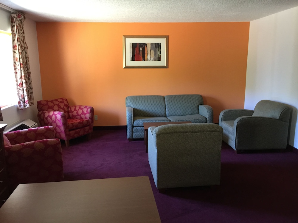 Laketree Inn And Suites Marion 22/34